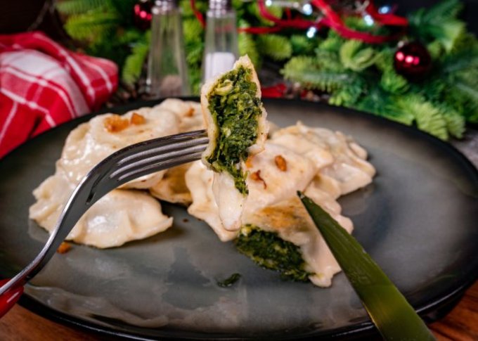 Pierogi ze szpinakiem - połącznie tradycji z nowoczesnością